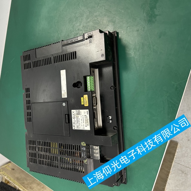 ���LS�a(ch��n)��|����iXP80��Ļ�ϳ��F(xi��n)��ֱ��ˮƽ�ėl�y���ϾS�ޙC��